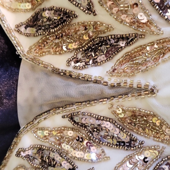 Macduggal Gold Leaf Sheath Gown 14 NWT 5107 - Picture 9 of 10